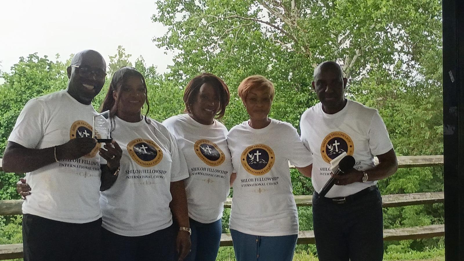 Shiloh Fellowship members serving together in the community